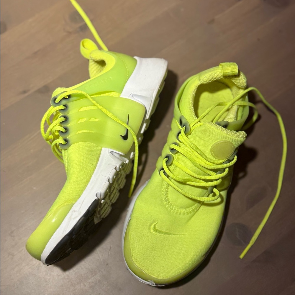PRESTO Nike Women's neon green  5Y